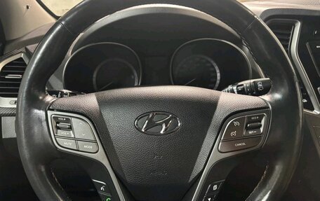 Hyundai Santa Fe III рестайлинг, 2017 год, 2 770 000 рублей, 19 фотография