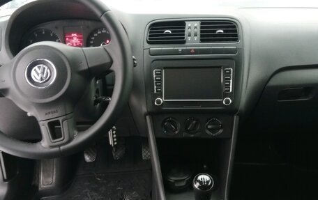 Volkswagen Polo VI (EU Market), 2013 год, 640 000 рублей, 5 фотография