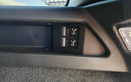 Land Rover Discovery Sport I рестайлинг, 2019 год, 3 700 000 рублей, 30 фотография