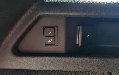 Land Rover Discovery Sport I рестайлинг, 2019 год, 3 700 000 рублей, 31 фотография