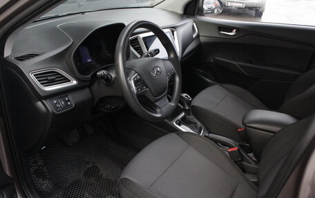 Hyundai Solaris II рестайлинг, 2021 год, 1 740 000 рублей, 6 фотография