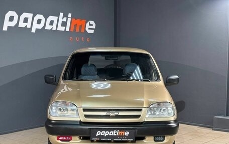 Chevrolet Niva I рестайлинг, 2005 год, 499 000 рублей, 2 фотография