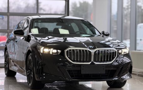 BMW 5 серия, 2025 год, 8 300 000 рублей, 1 фотография