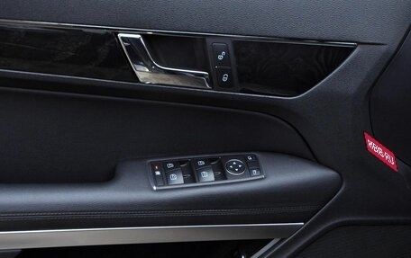 Mercedes-Benz E-Класс, 2012 год, 1 320 000 рублей, 10 фотография