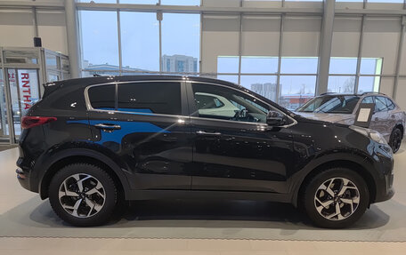 KIA Sportage IV рестайлинг, 2021 год, 2 621 000 рублей, 5 фотография