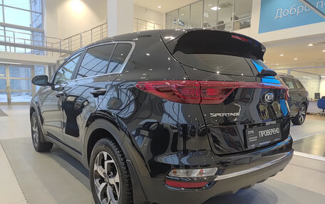 KIA Sportage IV рестайлинг, 2021 год, 2 621 000 рублей, 8 фотография