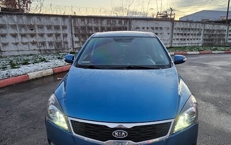 KIA cee'd I рестайлинг, 2010 год, 700 000 рублей, 2 фотография