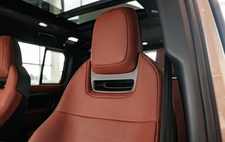 Land Rover Defender II, 2025 год, 27 790 000 рублей, 25 фотография