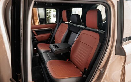 Land Rover Defender II, 2025 год, 27 790 000 рублей, 30 фотография