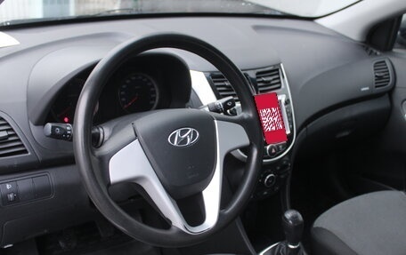 Hyundai Solaris II рестайлинг, 2012 год, 654 000 рублей, 10 фотография