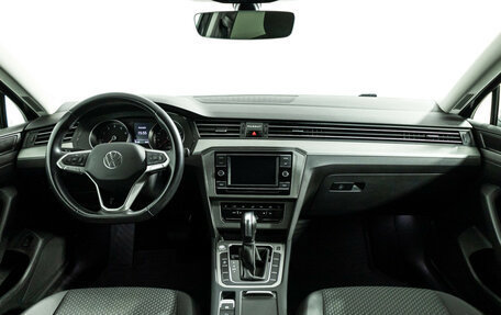 Volkswagen Passat B8 рестайлинг, 2021 год, 2 599 585 рублей, 13 фотография