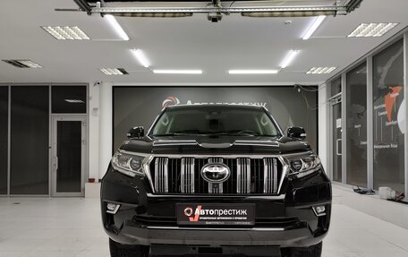 Toyota Land Cruiser Prado 150 рестайлинг 2, 2020 год, 6 450 000 рублей, 2 фотография