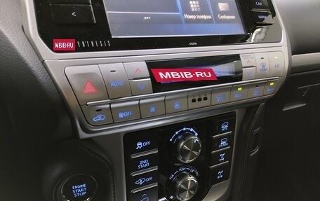 Toyota Land Cruiser Prado 150 рестайлинг 2, 2020 год, 6 450 000 рублей, 12 фотография