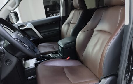 Toyota Land Cruiser Prado 150 рестайлинг 2, 2020 год, 6 450 000 рублей, 19 фотография