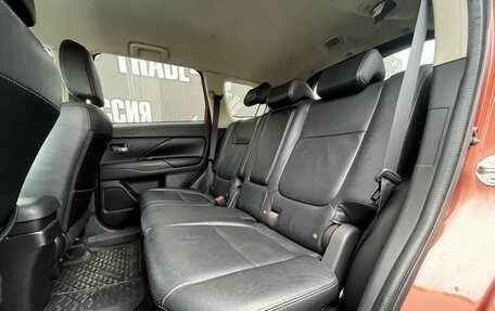 Mitsubishi Outlander III рестайлинг 3, 2012 год, 1 320 000 рублей, 13 фотография