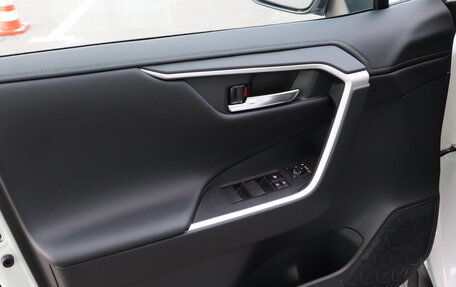 Toyota RAV4, 2025 год, 4 450 000 рублей, 17 фотография