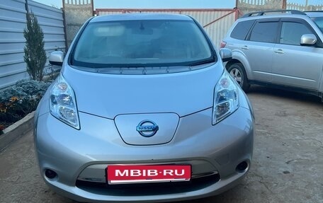 Nissan Leaf I, 2011 год, 550 000 рублей, 17 фотография