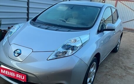 Nissan Leaf I, 2011 год, 550 000 рублей, 18 фотография