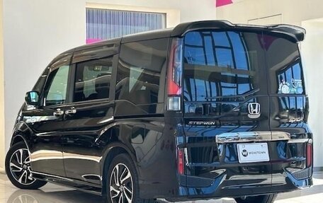 Honda Stepwgn IV, 2015 год, 1 900 000 рублей, 13 фотография