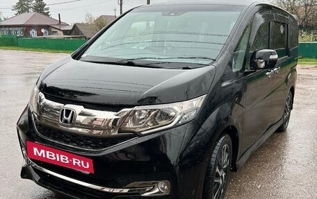 Honda Stepwgn IV, 2015 год, 1 900 000 рублей, 2 фотография