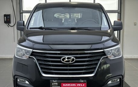 Hyundai Grand Starex Grand Starex I рестайлинг 2, 2020 год, 4 200 000 рублей, 2 фотография