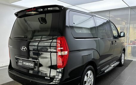 Hyundai Grand Starex Grand Starex I рестайлинг 2, 2020 год, 4 200 000 рублей, 5 фотография