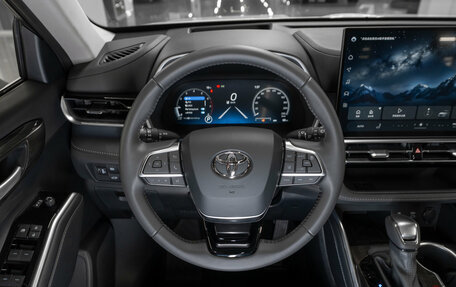 Toyota Highlander, 2025 год, 6 200 000 рублей, 10 фотография