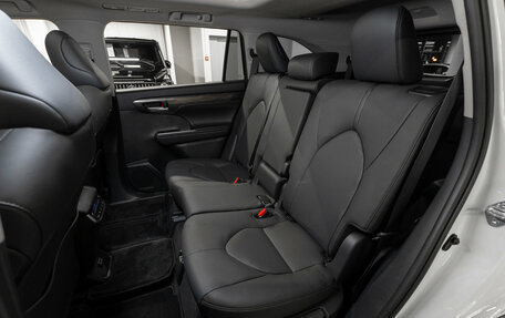 Toyota Highlander, 2025 год, 6 200 000 рублей, 13 фотография