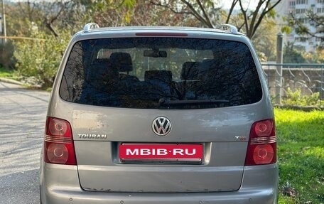 Volkswagen Touran III, 2007 год, 700 000 рублей, 4 фотография