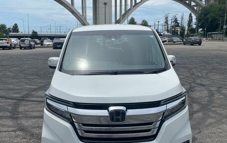 Honda Stepwgn IV, 2018 год, 2 349 000 рублей, 3 фотография