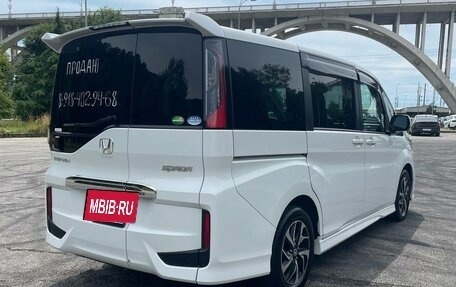 Honda Stepwgn IV, 2018 год, 2 349 000 рублей, 4 фотография