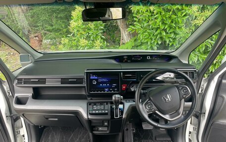 Honda Stepwgn IV, 2018 год, 2 349 000 рублей, 24 фотография