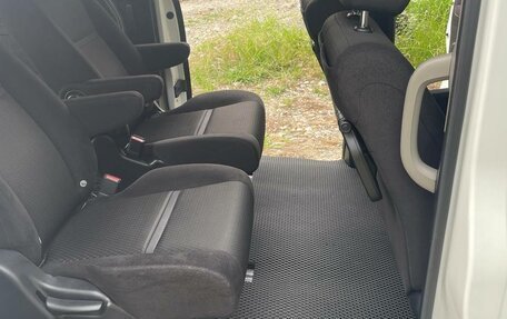 Honda Stepwgn IV, 2018 год, 2 349 000 рублей, 26 фотография