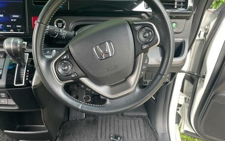 Honda Stepwgn IV, 2018 год, 2 349 000 рублей, 31 фотография