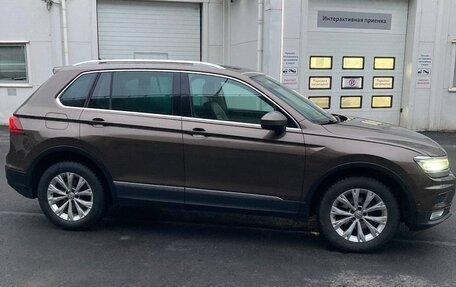 Volkswagen Tiguan II, 2017 год, 1 900 000 рублей, 2 фотография