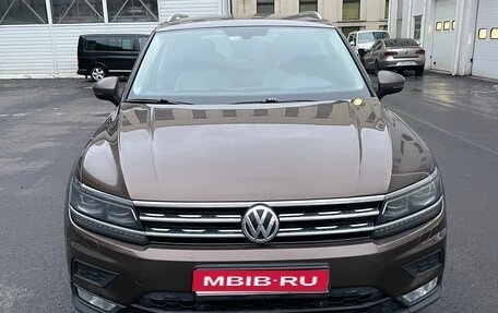 Volkswagen Tiguan II, 2017 год, 1 900 000 рублей, 1 фотография