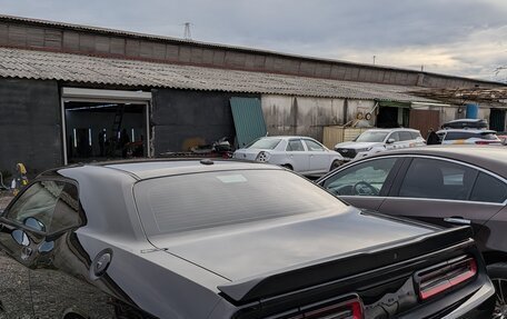 Dodge Challenger III рестайлинг 2, 2021 год, 5 500 000 рублей, 1 фотография