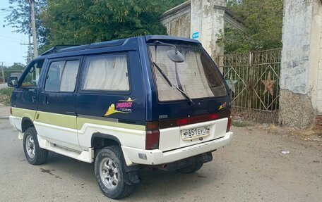 Nissan Vanette II, 1992 год, 360 000 рублей, 3 фотография