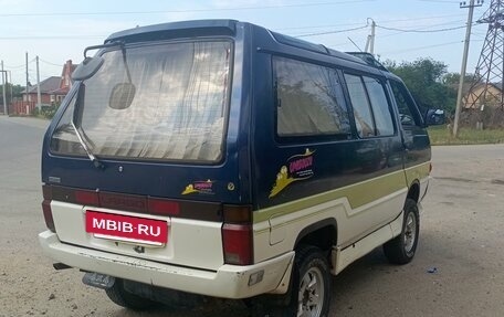 Nissan Vanette II, 1992 год, 360 000 рублей, 2 фотография