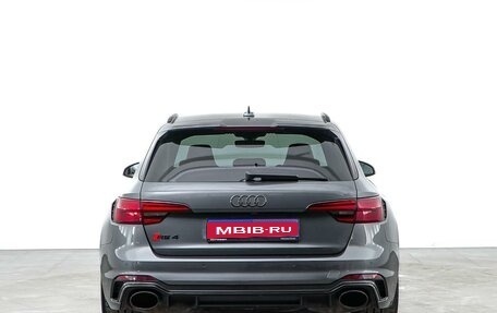 Audi RS 4, 2017 год, 6 397 077 рублей, 4 фотография