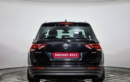 Volkswagen Tiguan II, 2019 год, 2 149 000 рублей, 6 фотография