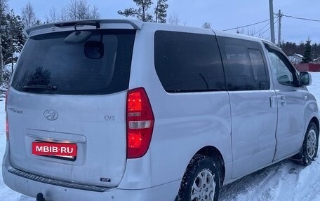 Hyundai Grand Starex Grand Starex I рестайлинг 2, 2009 год, 1 030 000 рублей, 3 фотография