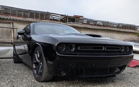 Dodge Challenger III рестайлинг 2, 2021 год, 5 500 000 рублей, 3 фотография