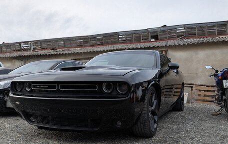 Dodge Challenger III рестайлинг 2, 2021 год, 5 500 000 рублей, 4 фотография