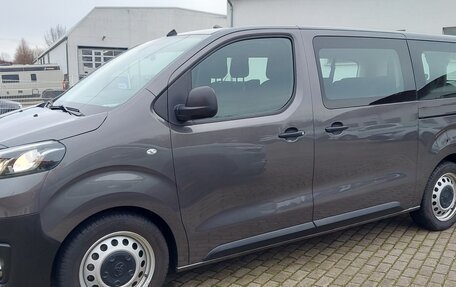 Toyota ProAce II, 2022 год, 2 550 000 рублей, 3 фотография