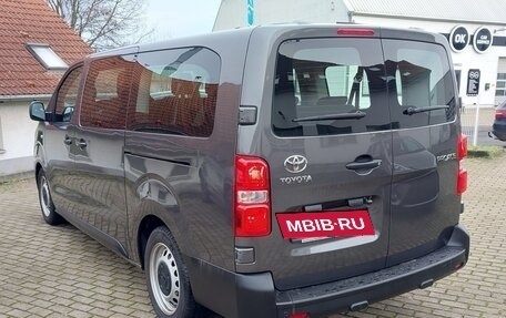 Toyota ProAce II, 2022 год, 2 550 000 рублей, 11 фотография