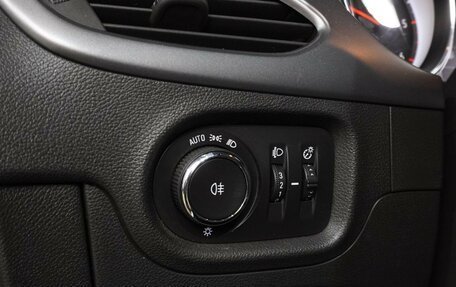 Opel Astra K, 2020 год, 1 749 000 рублей, 16 фотография