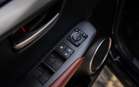 Lexus NX I, 2017 год, 2 950 000 рублей, 6 фотография