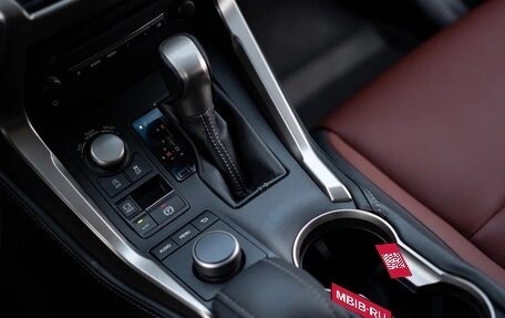 Lexus NX I, 2017 год, 2 950 000 рублей, 11 фотография