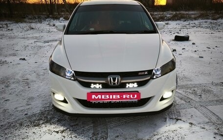 Honda Stream II, 2011 год, 1 350 000 рублей, 24 фотография